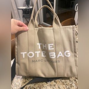 Marc Jacobs The Tote Bag- Medium